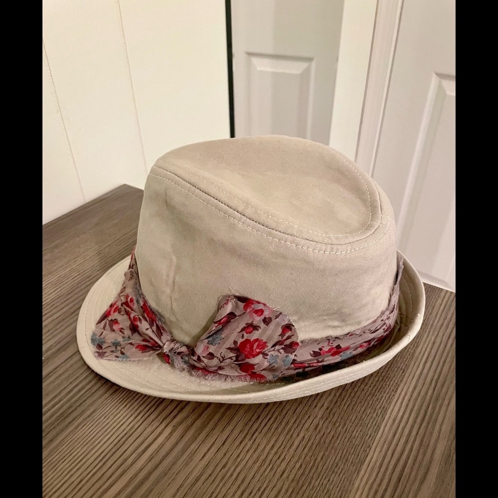 Fashion hat 💟